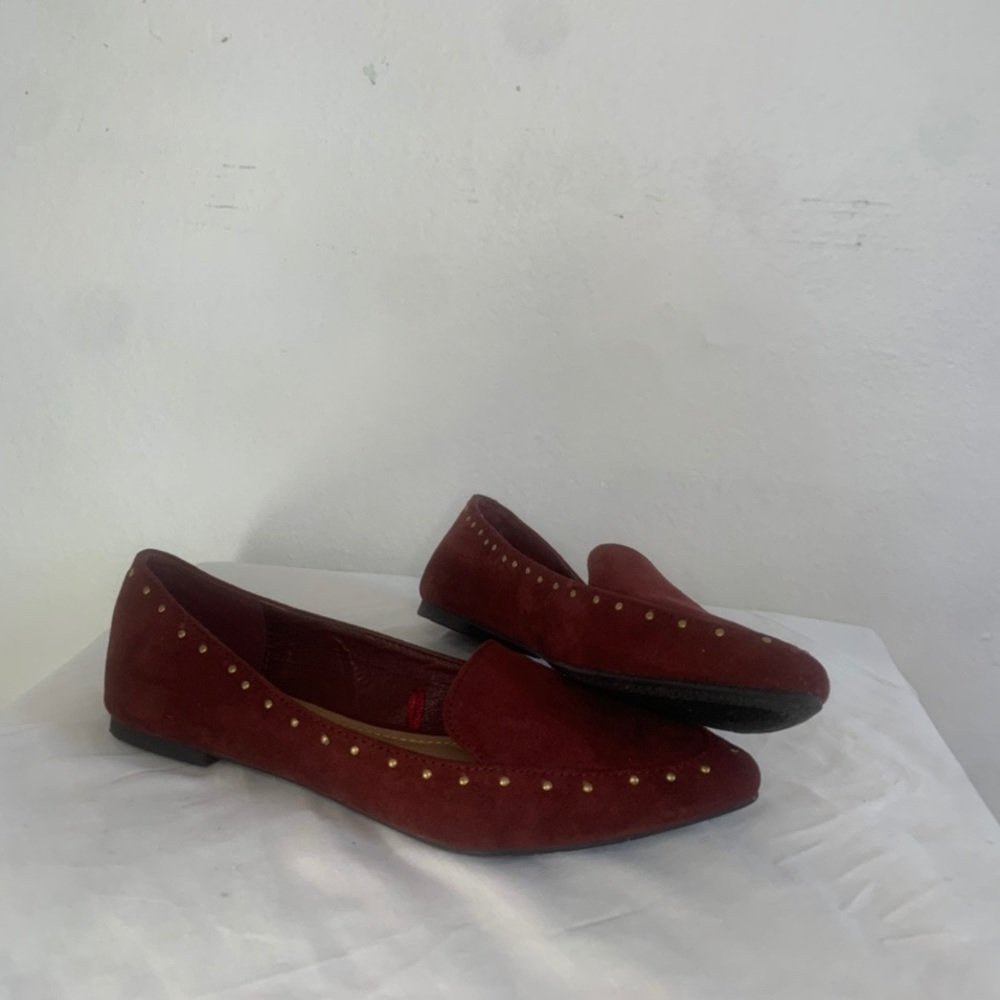 Maroon flats